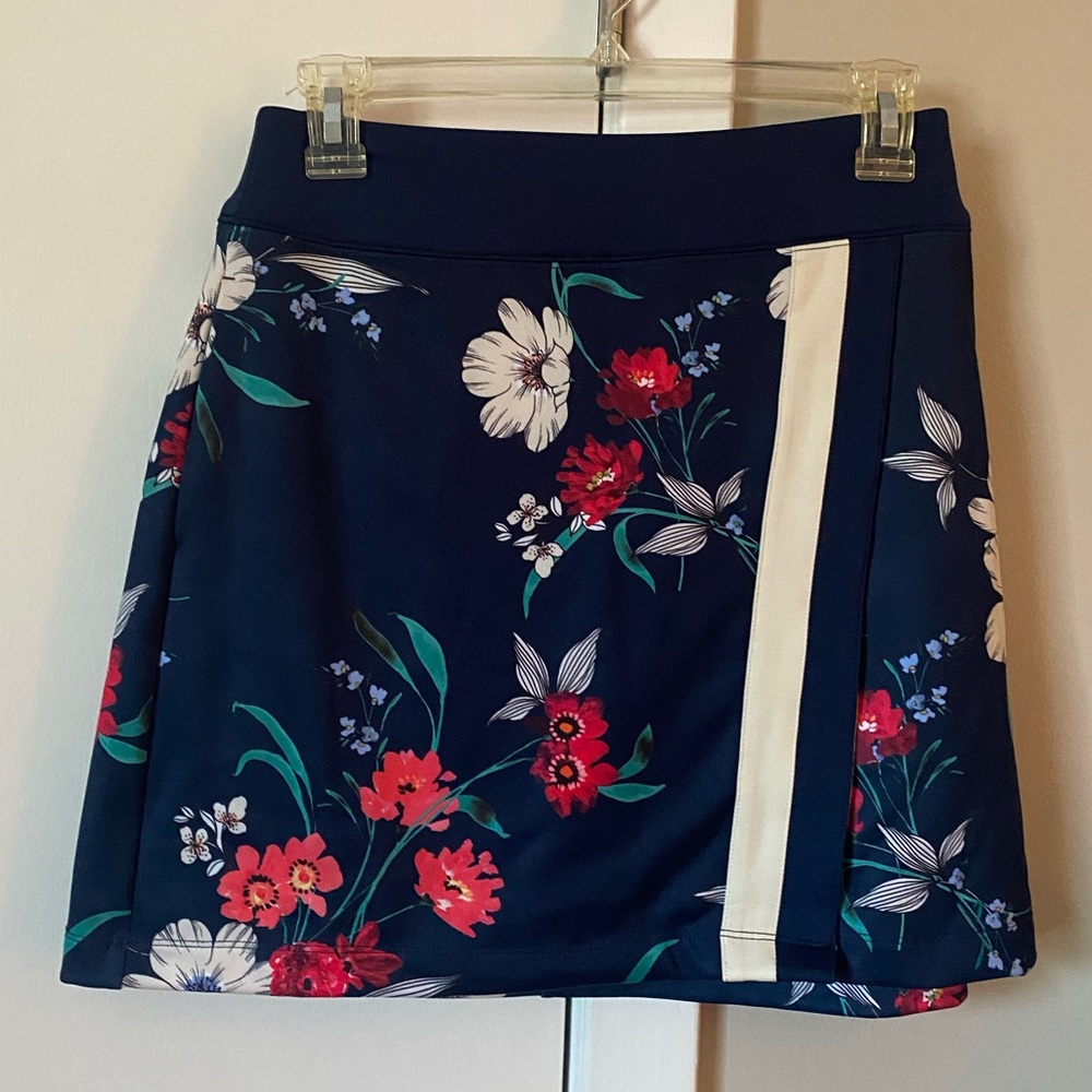 Tropical tennis skirt, skort if you will! Very cute, athletic material!